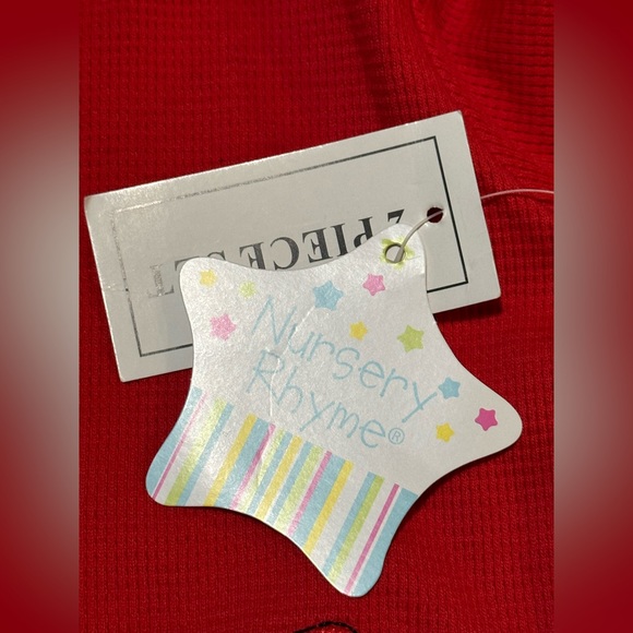 NWT Nursery Rhyme Christmas Santa Clause Red Onesie Cap Set 3/6 M - Picture 4 of 4